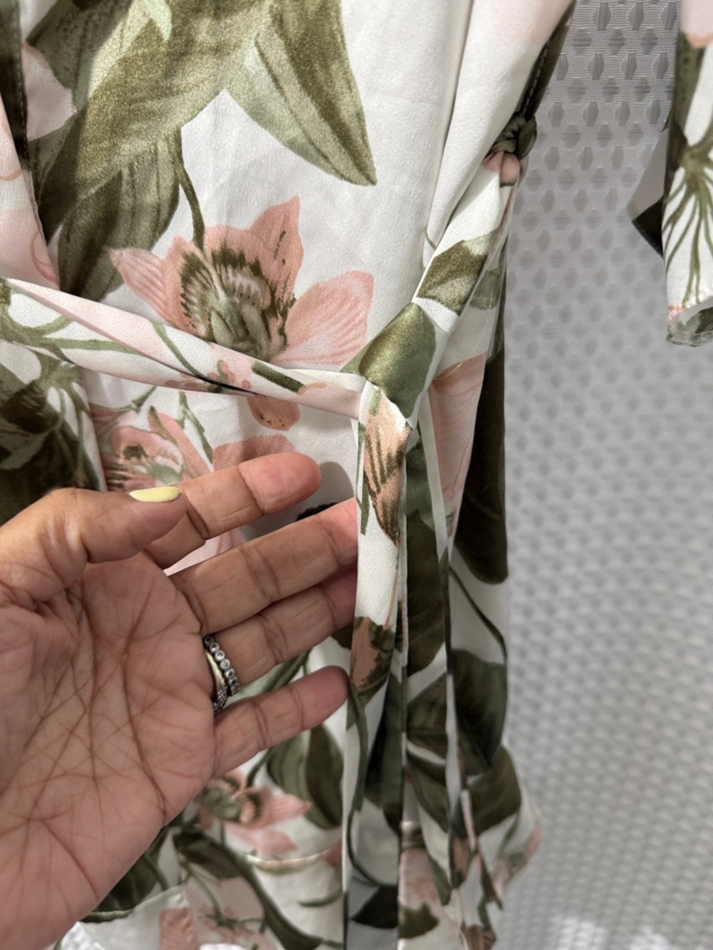Victoria Secret Green Floral Satin Kimono Robe Ruffle Flounce Size M/L - Picture 6 of 10